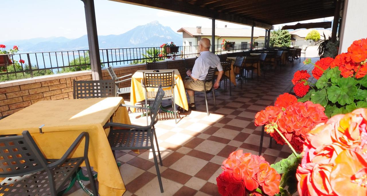 Hotel San Remo San Zeno di Montagna Exterior foto